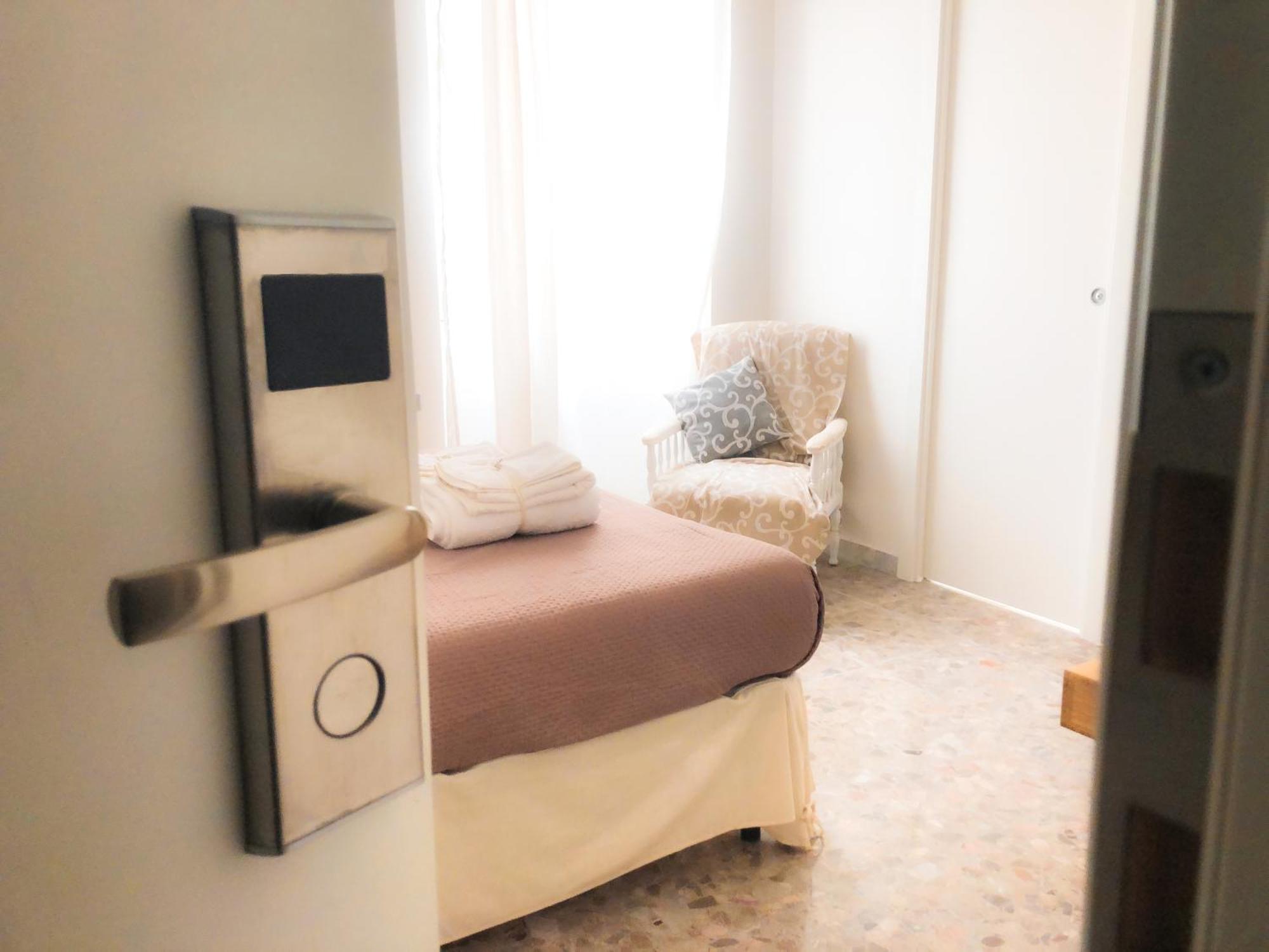 Garbatella House Hotel Rome Exterior photo